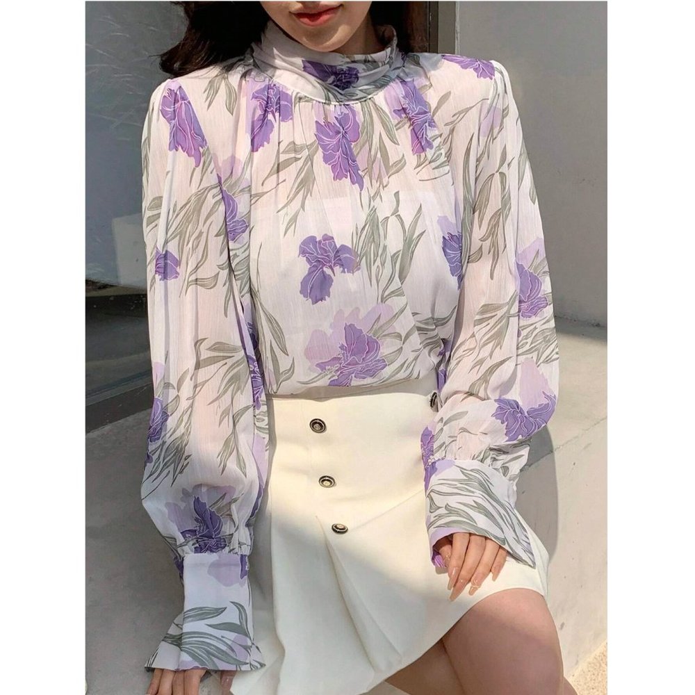 Beautiful Floral Print Mock Neck Lantern Sleeve Blouse Size S NWT!